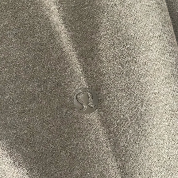 olive Lululemon cropped leggings - Picture 4 of 4